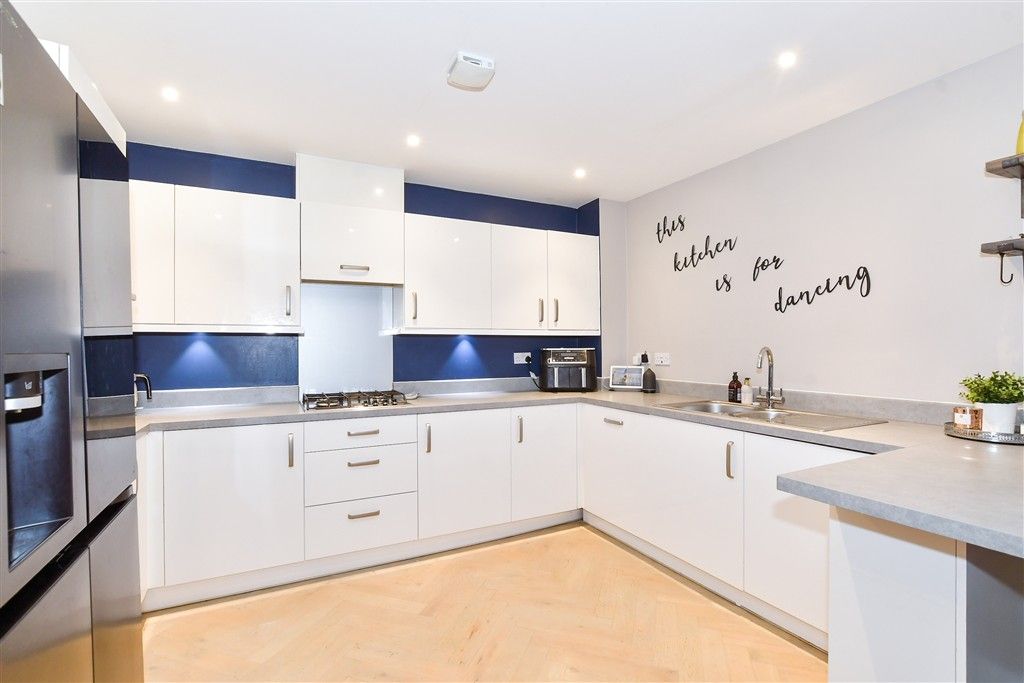 Property photo 2 of 17 Kitchen/Diner