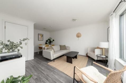 Property photo 2 of 17 248432_1595_194749_Img_01_0000_Max_476x317