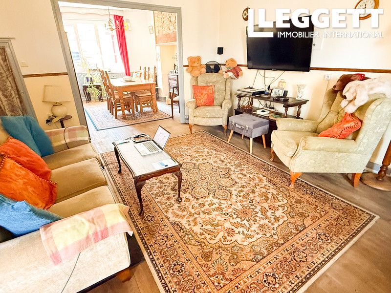 Property photo 2 of 10