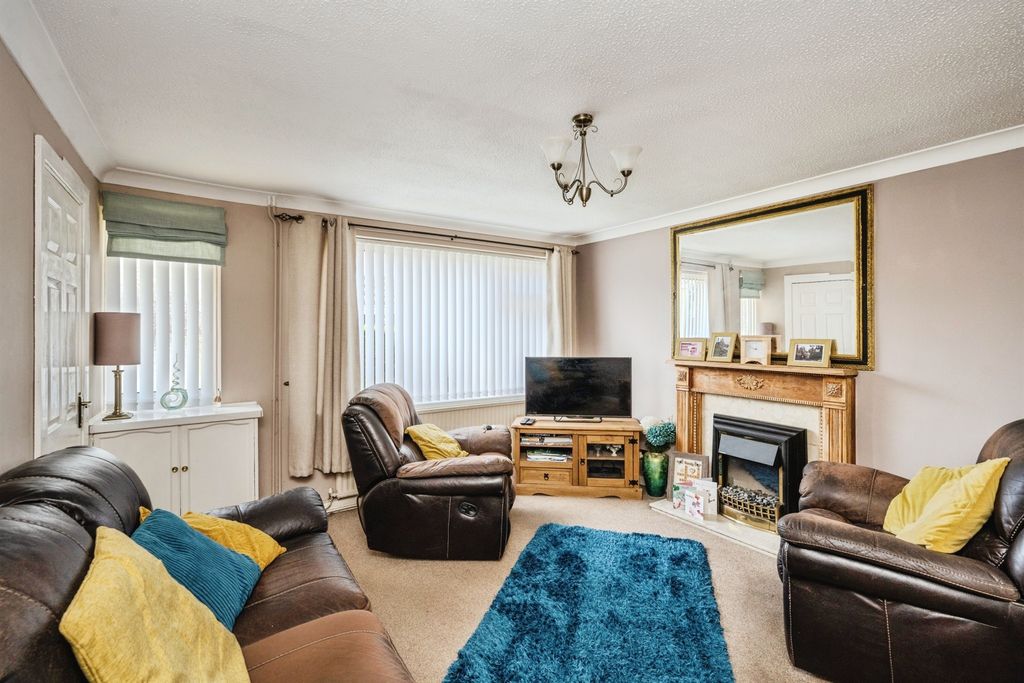 Property photo 3 of 15