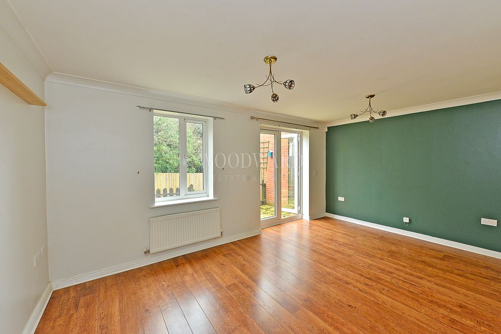 Property photo 2 of 18 Living Room