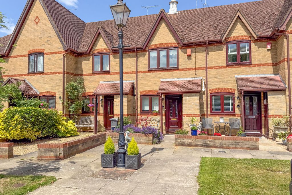 Property photo 1 of 11 Front