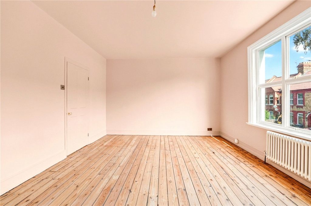 Property photo 2 of 12 Picture No. 02