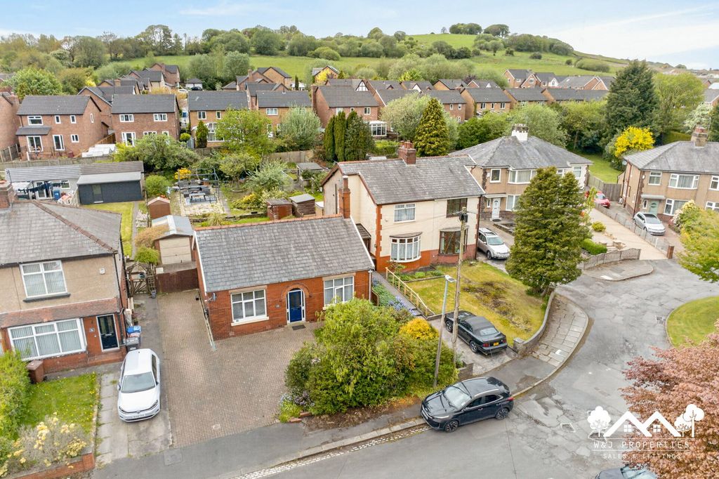 Property photo 1 of 33