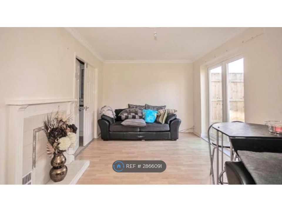 Property photo 1 of 4