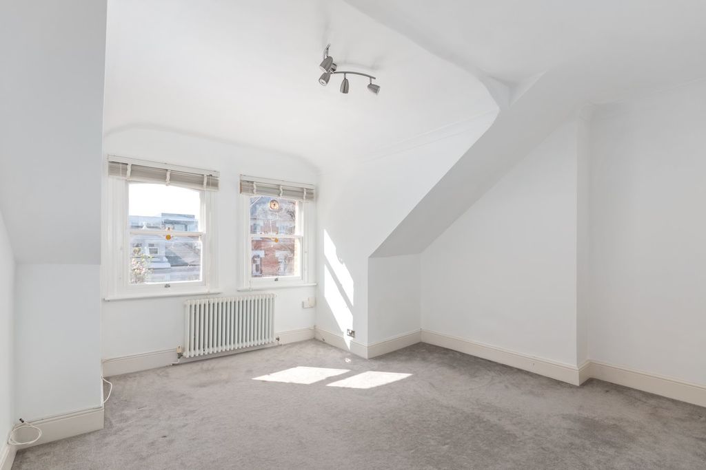 Property photo 2 of 9