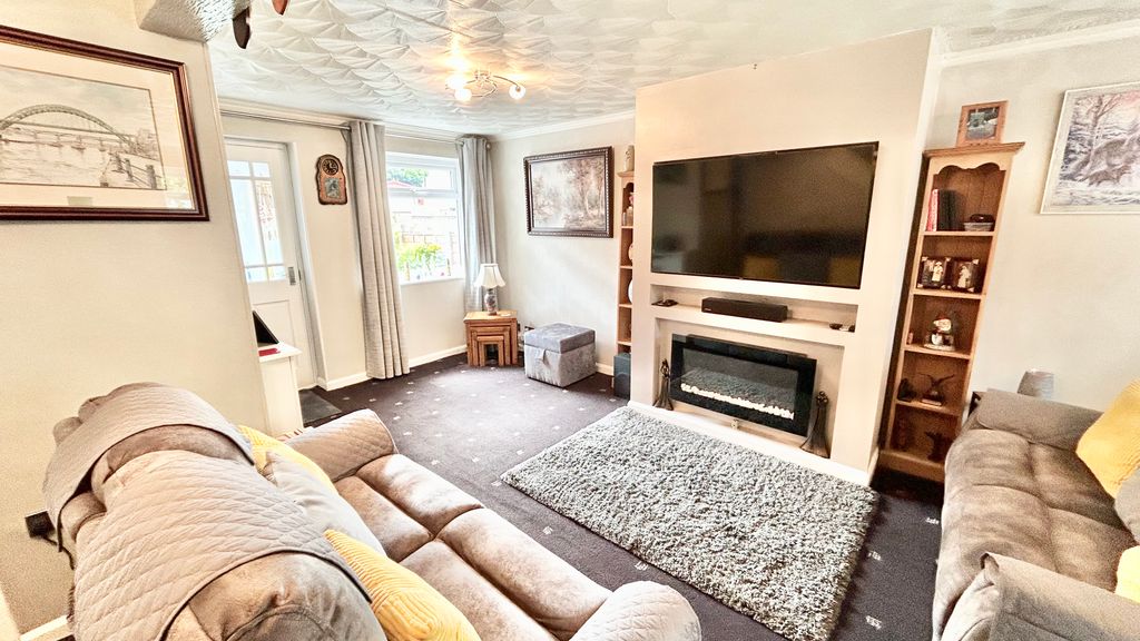 Property photo 3 of 25 5