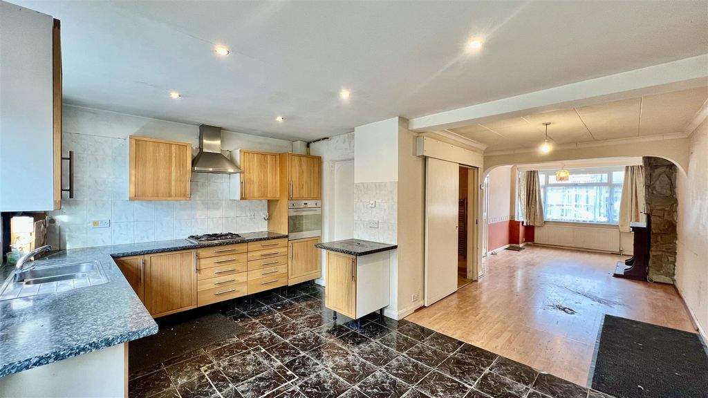 Property photo 2 of 13 Kitchen