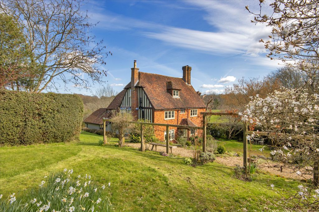 Property photo 2 of 33 Image