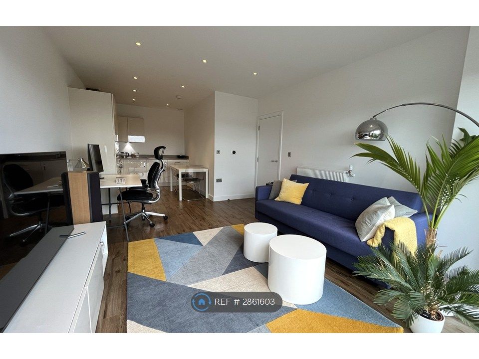 Property photo 2 of 18