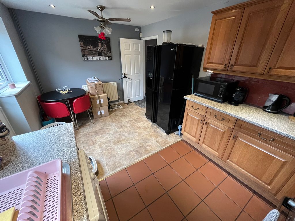 Property photo 3 of 16 Image