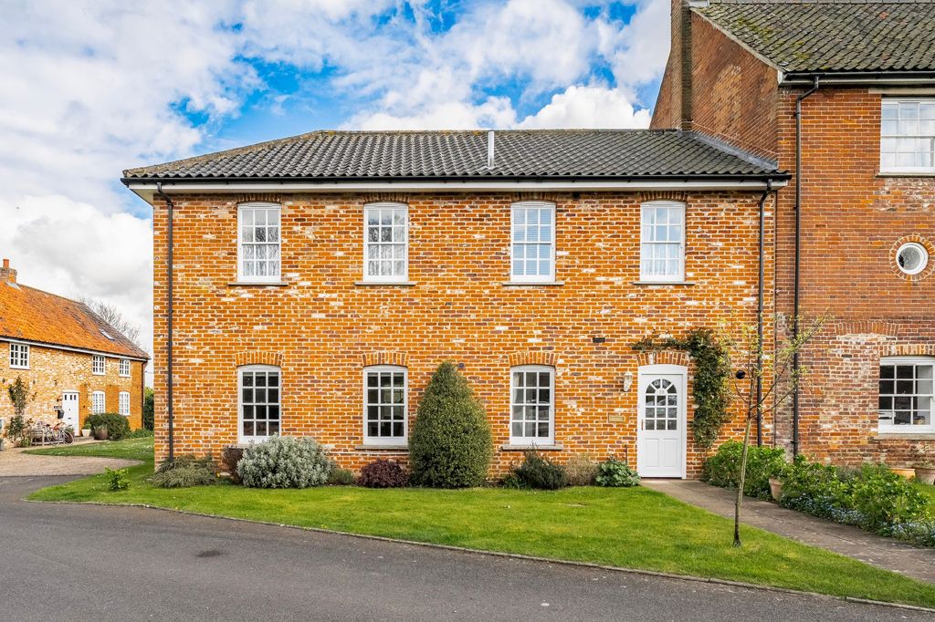 Property photo 1 of 26