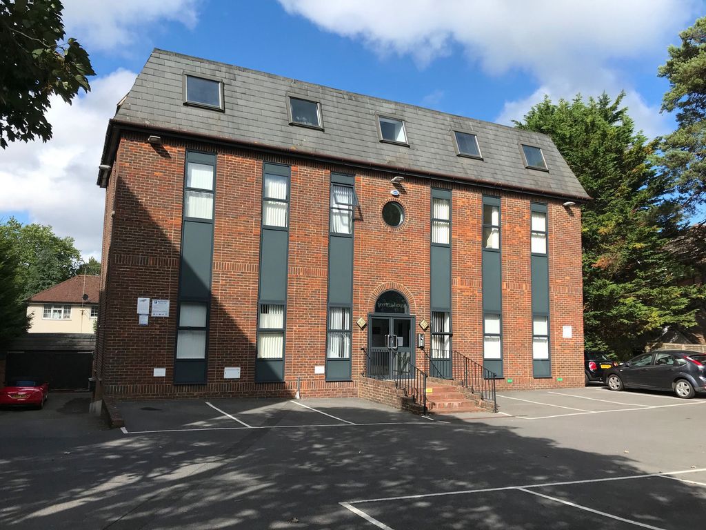 Property photo 1 of 4