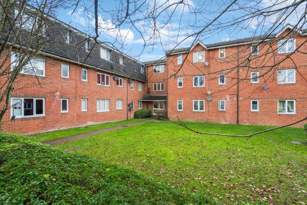 Property photo 1 of 9