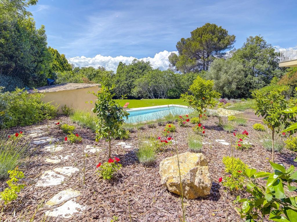 Property photo 3 of 57