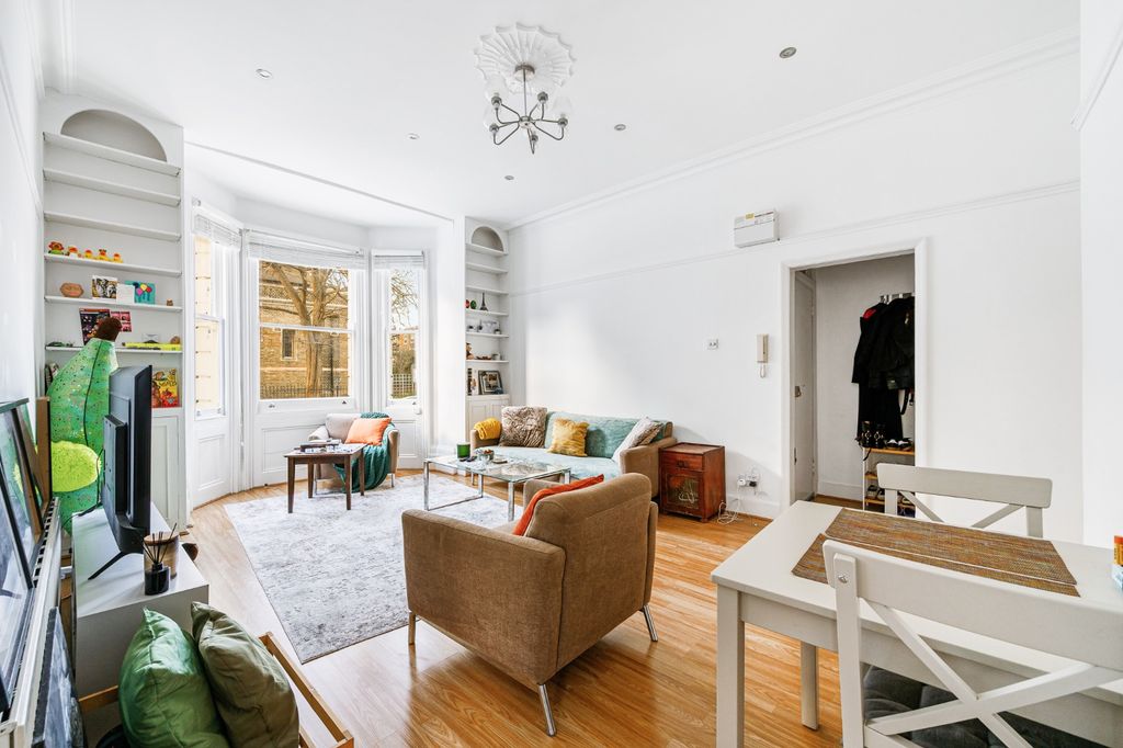 Property photo 2 of 10 1874863