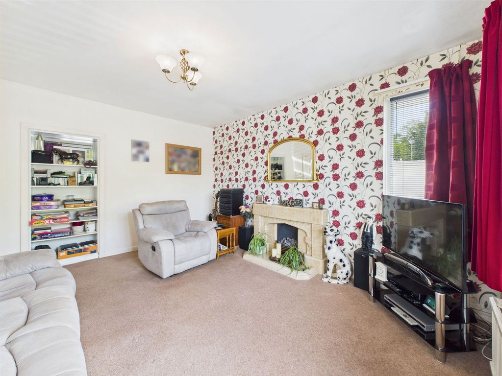 Property photo 3 of 23