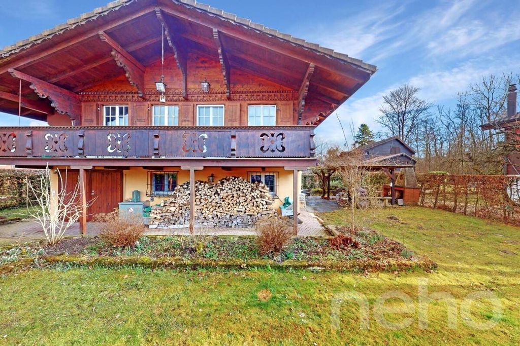 Property photo 2 of 13