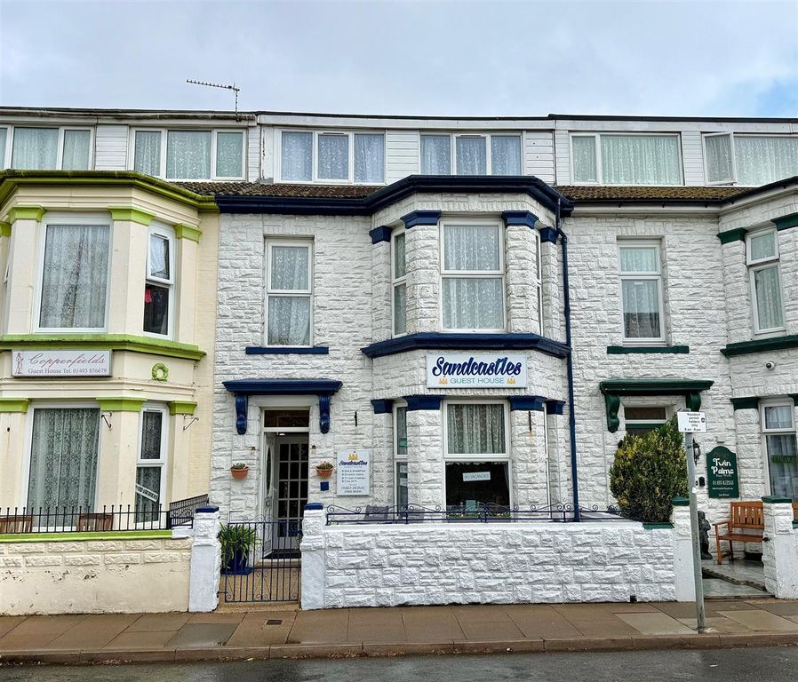 Property photo 1 of 40