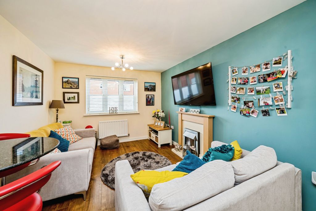 Property photo 2 of 15