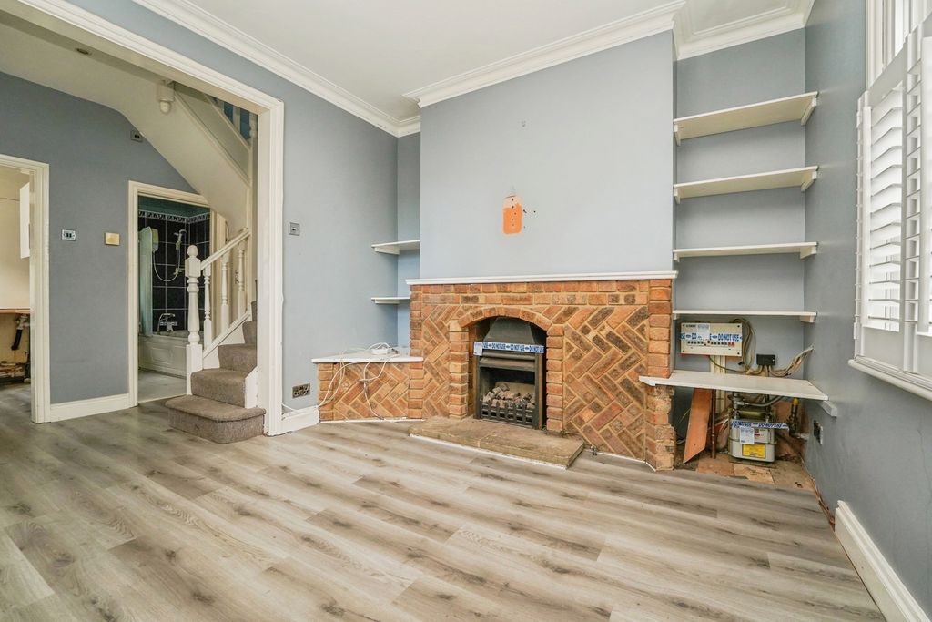 Property photo 2 of 9 Pbox-Img.Jpg