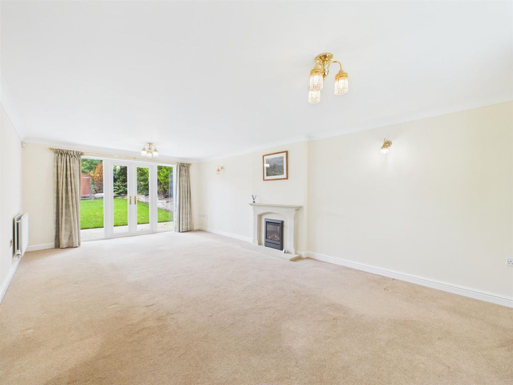 Property photo 3 of 28