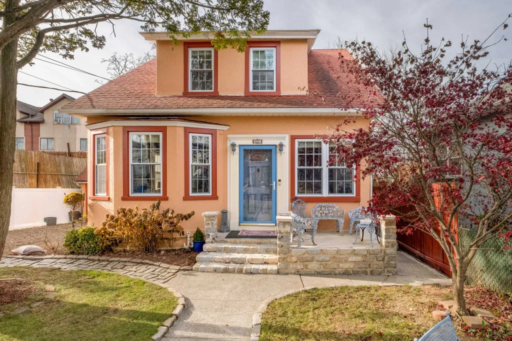 Property photo 1 of 22
