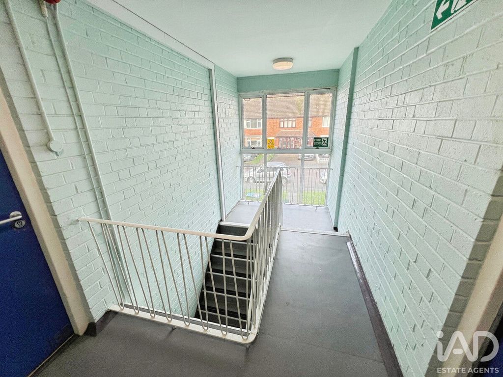 Property photo 2 of 20