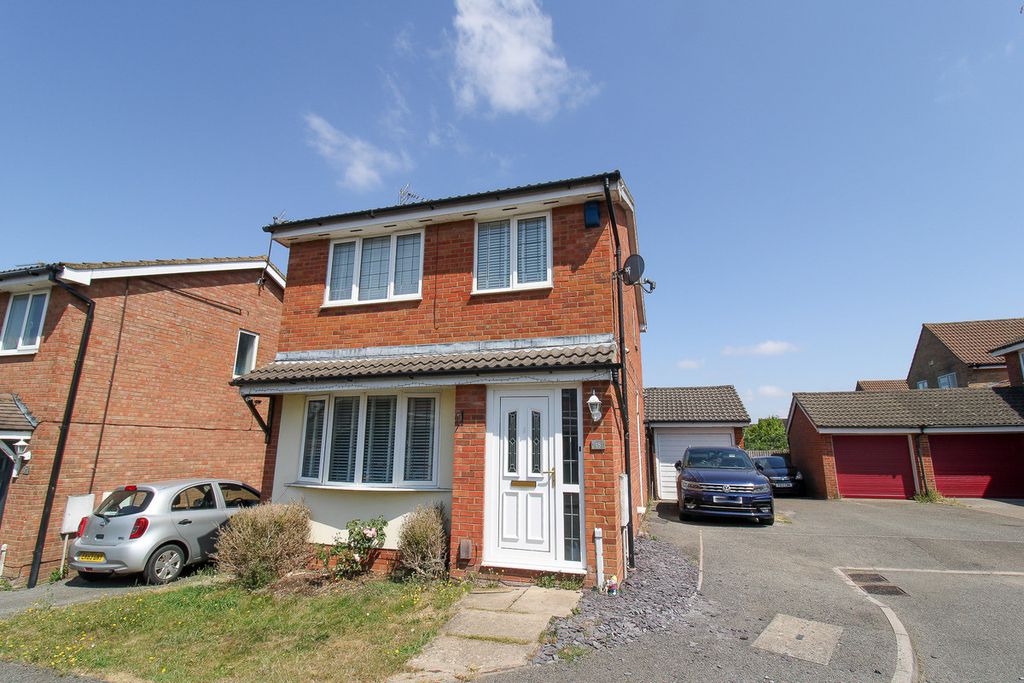Property photo 1 of 17