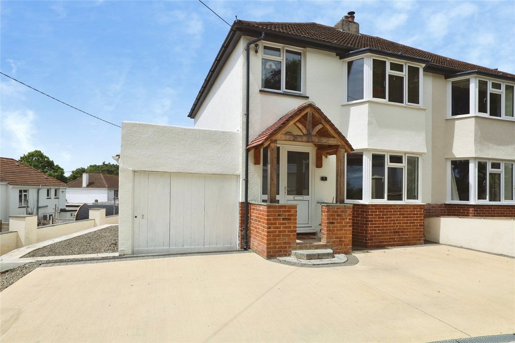 Property photo 1 of 22 Picture No. 09