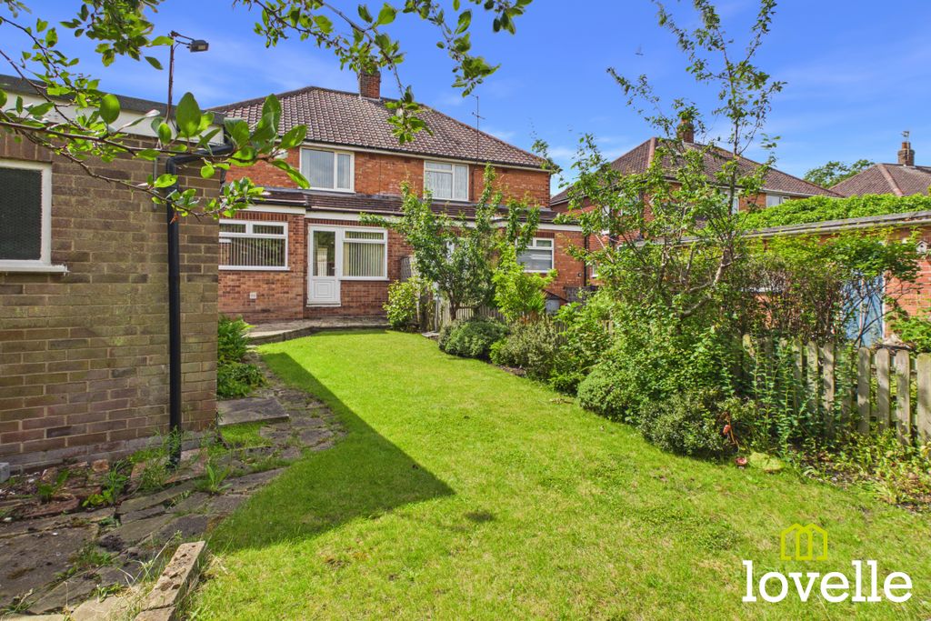 Property photo 3 of 33