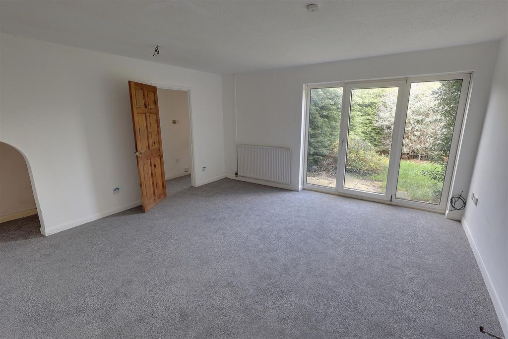 Property photo 2 of 14 Img_1777-Img_1779.Jpg