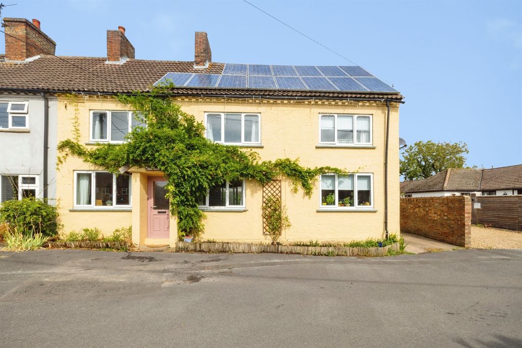 Property photo 1 of 34
