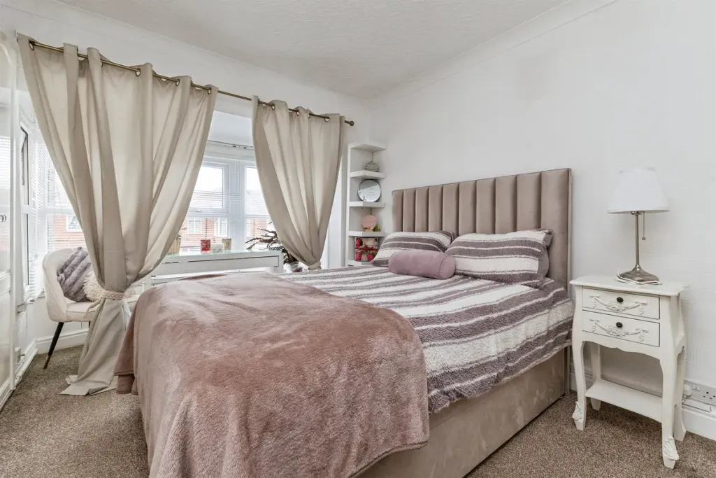Additional image 20 of 5 bed semi-detached house for saleHeythrop Drive, Middlesbrough TS5