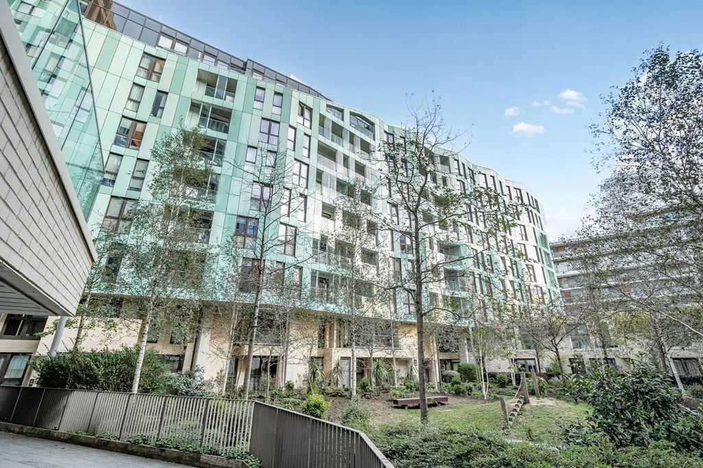 Property photo 1 of 20