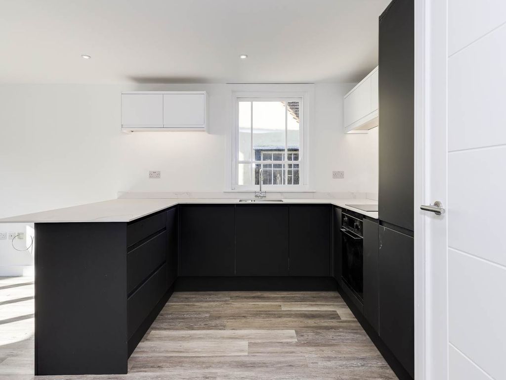 Property photo 3 of 15 Kitchen 2