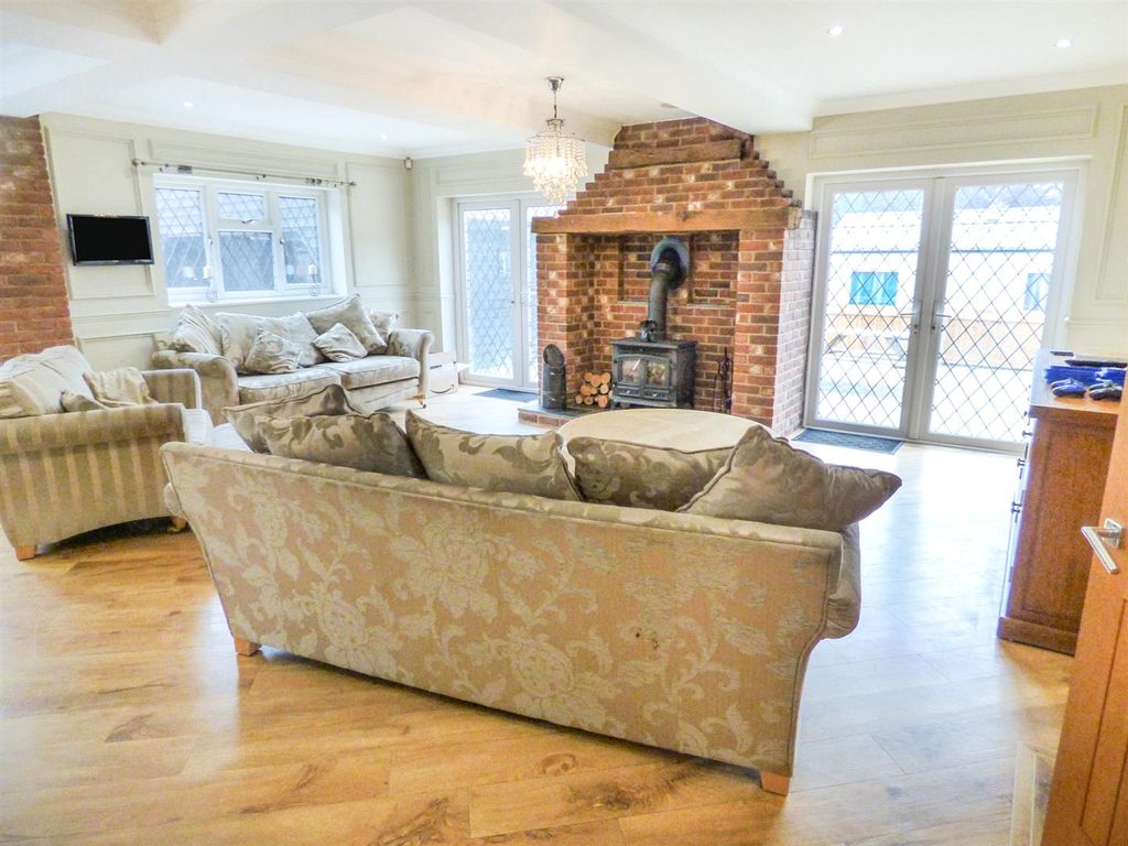 Property photo 3 of 15 P1100650.Jpg