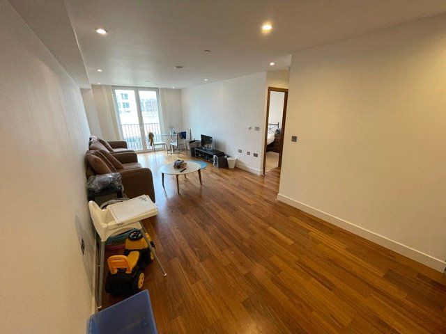 Property photo 1 of 11 Living/Dining Area