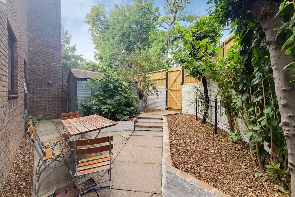 Property photo 2 of 14
