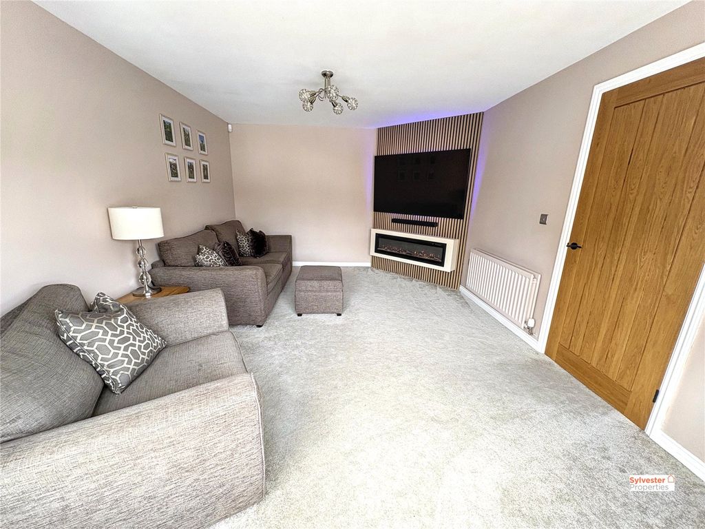 Property photo 2 of 35 Picture No. 03