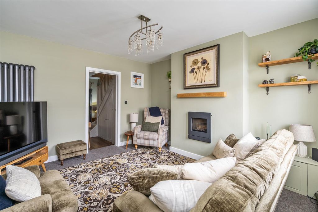 Property photo 3 of 20 42 Poplar Road_16.Jpg
