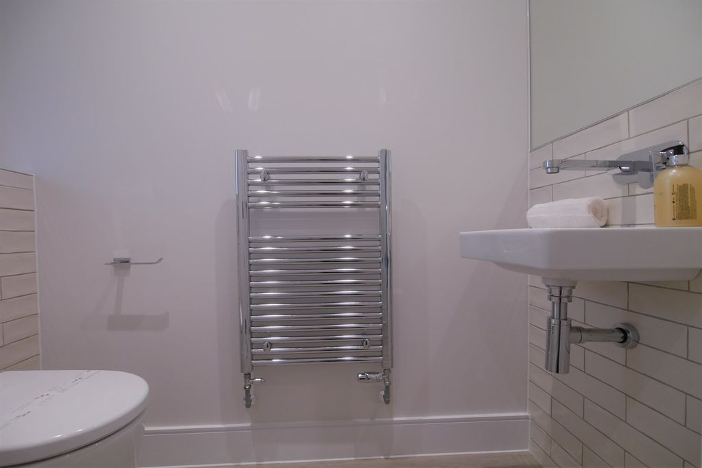 Property photo 3 of 15 WC