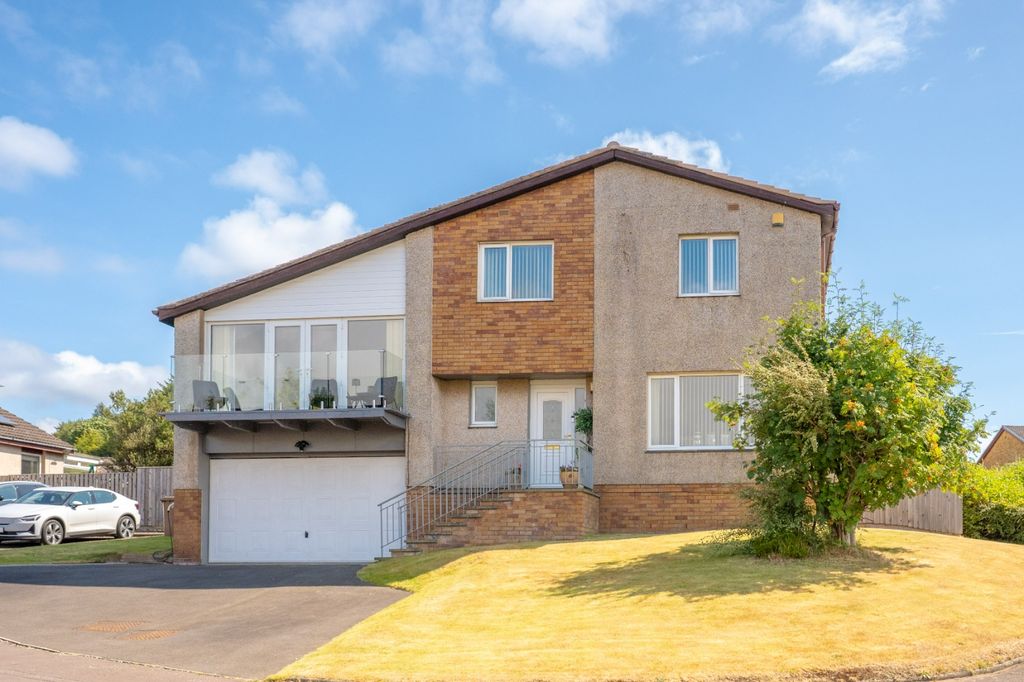 Property photo 1 of 33
