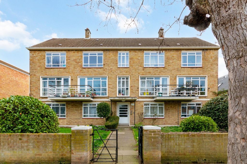 Property photo 3 of 10