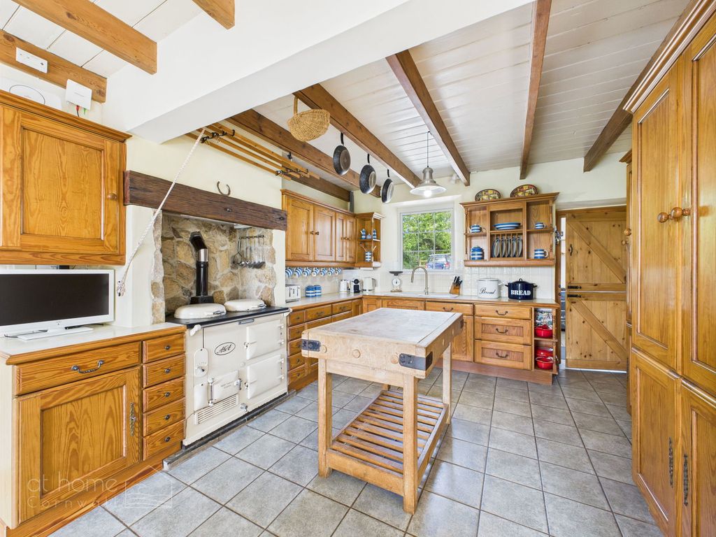 Property photo 3 of 72