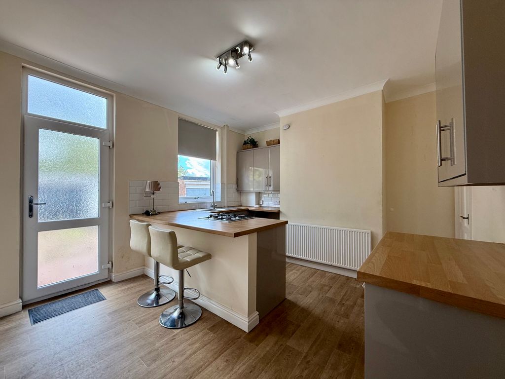 Property photo 2 of 8 Breakfast Kitchen