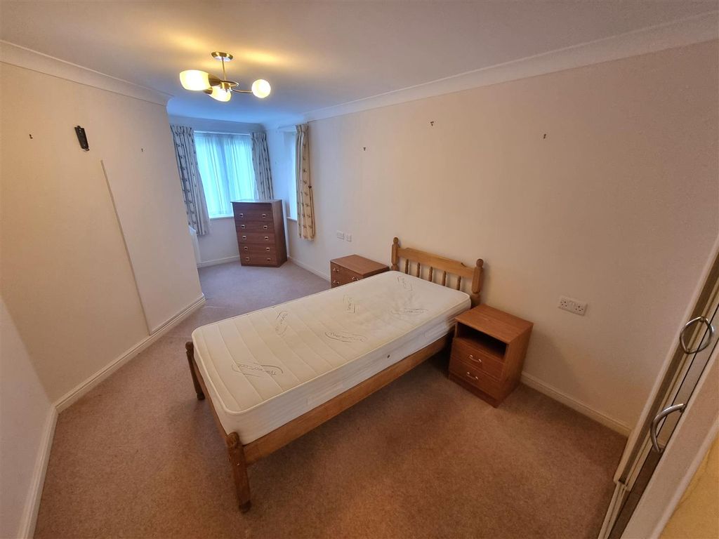 Additional image 6 of 1 bed property for saleDunheved Road, Launceston PL15