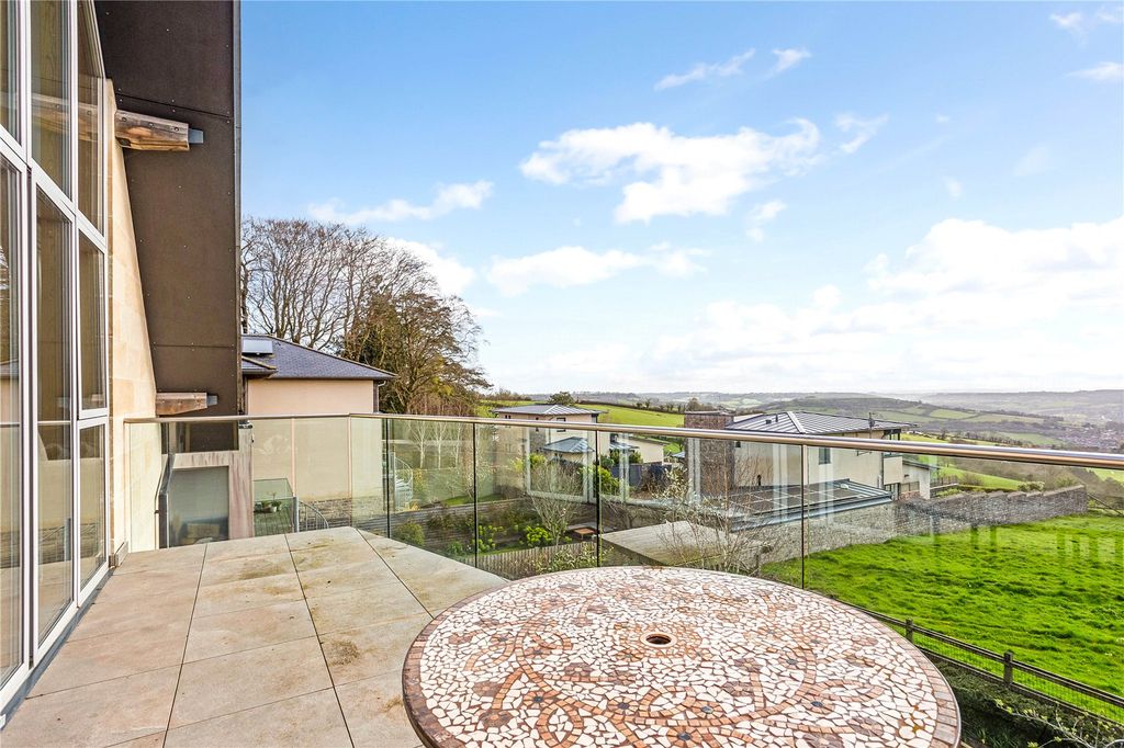 Property photo 2 of 17 Balcony