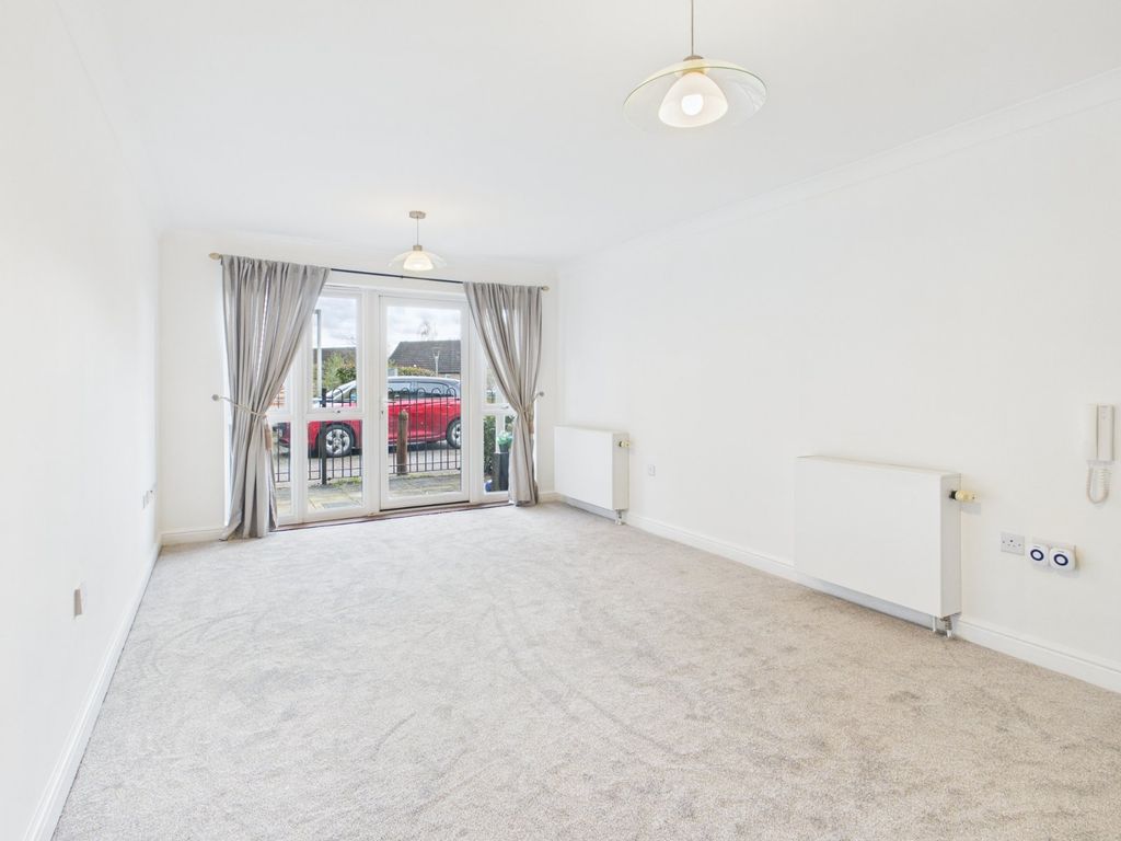 Property photo 3 of 15 Picture No. 02