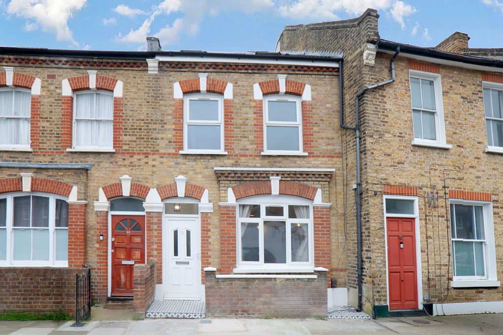 Property photo 1 of 14 5 Bedroom Terraced House For Rent
